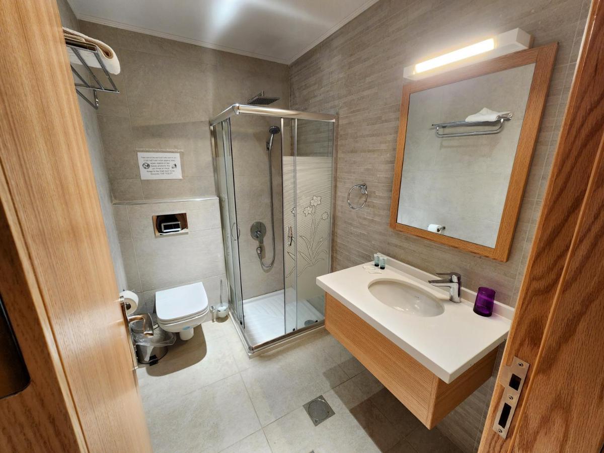 St Andrew'S Guesthouse - Ramallah Bagian luar foto