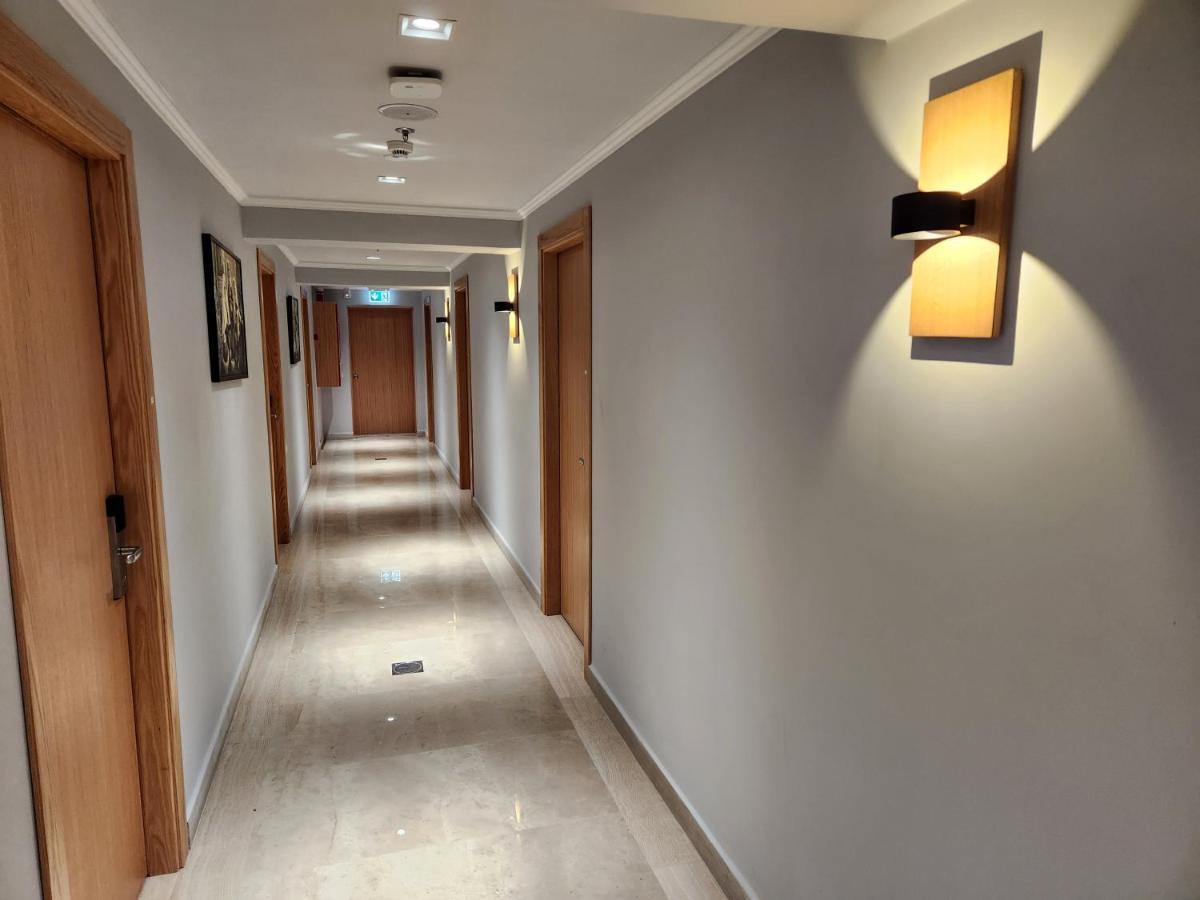 St Andrew'S Guesthouse - Ramallah Bagian luar foto