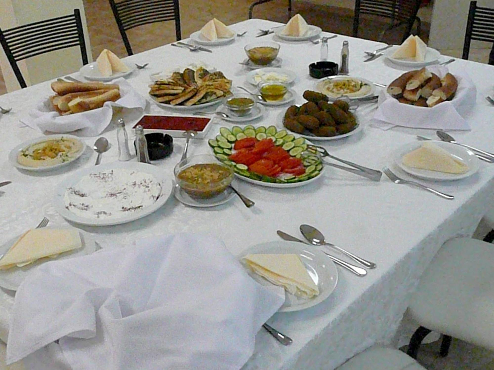 St Andrew'S Guesthouse - Ramallah Bagian luar foto